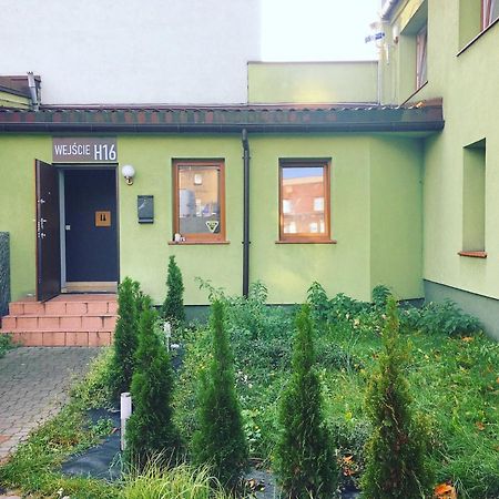 Wygodne Pokoje H16 Hostel Chorzow Exterior photo